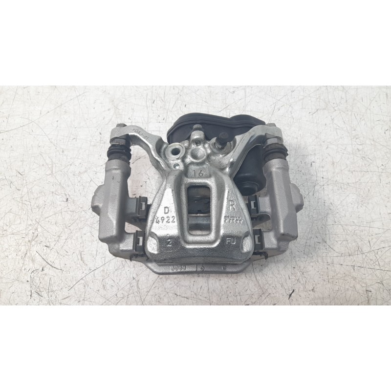 Recambio de pinza de freno trasera derecha para toyota c-hr hybrid gr sport referencia OEM IAM 46310F4011  