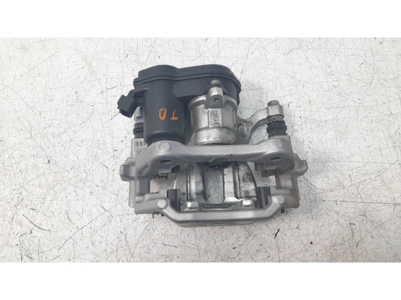 Recambio de pinza de freno trasera derecha para toyota c-hr hybrid gr sport referencia OEM IAM 46310F4011  