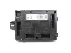 CAJA RELES / FUSIBLES 284B12330R 