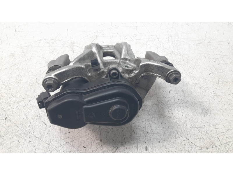 Recambio de pinza de freno trasera derecha para toyota c-hr hybrid gr sport referencia OEM IAM 46310F4011  