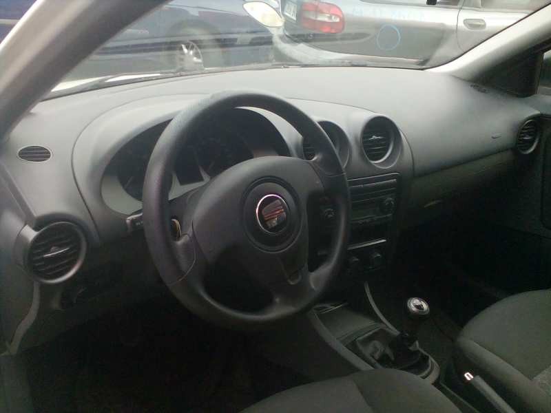 seat ibiza (6l1) del año 2007