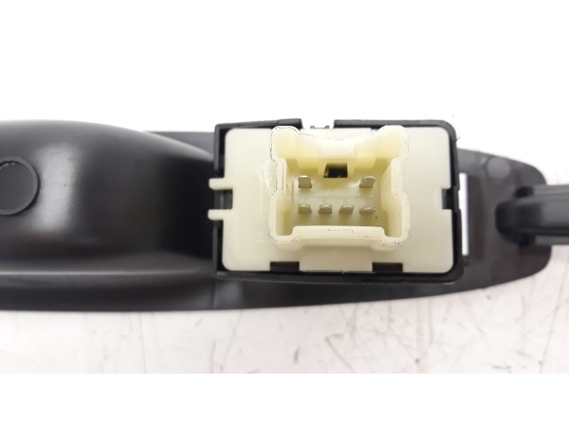 Recambio de mando elevalunas trasero izquierdo para renault captur 0.9 energy referencia OEM IAM 254218614R IAF930017HQ EWSRE069