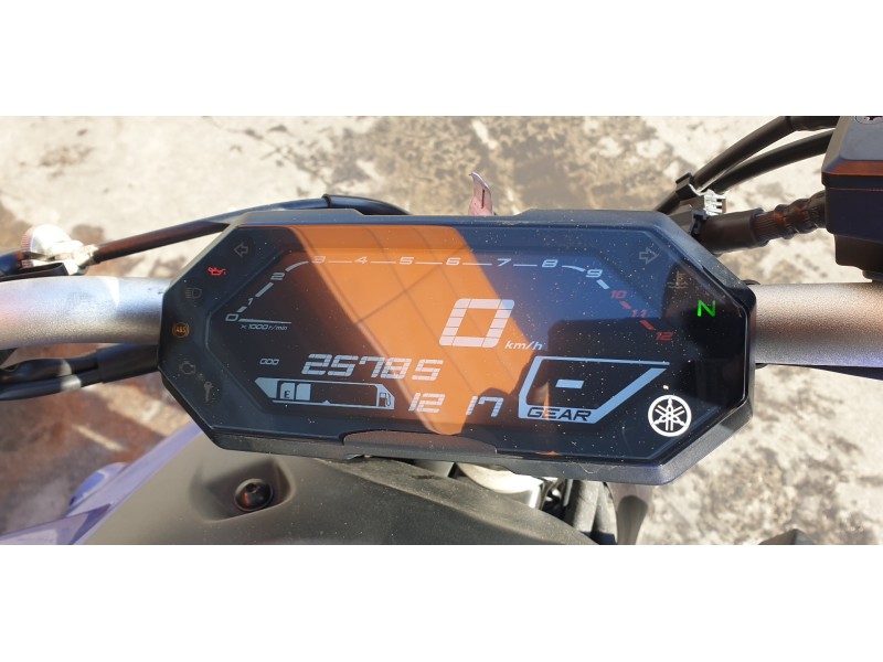 yamaha mt-07 del año 2021