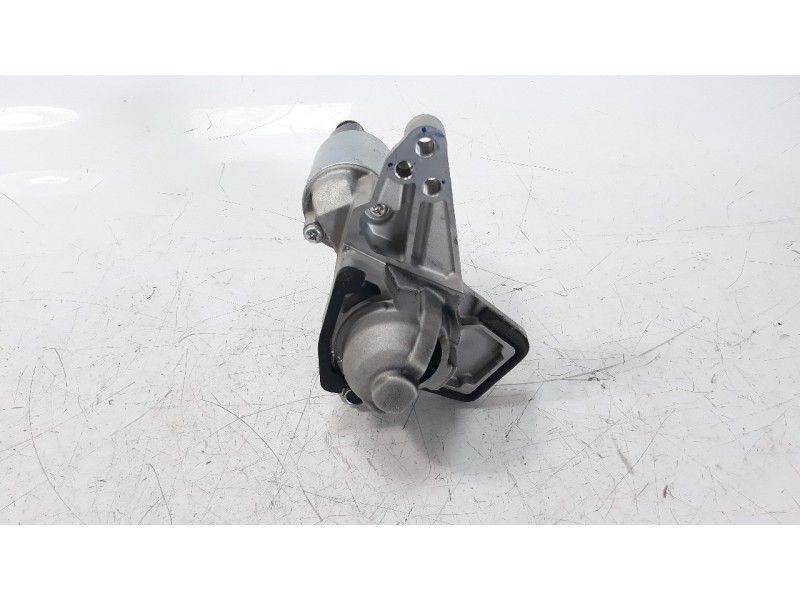 Recambio de motor arranque para renault captur 0.9 energy referencia OEM IAM 233000557R  