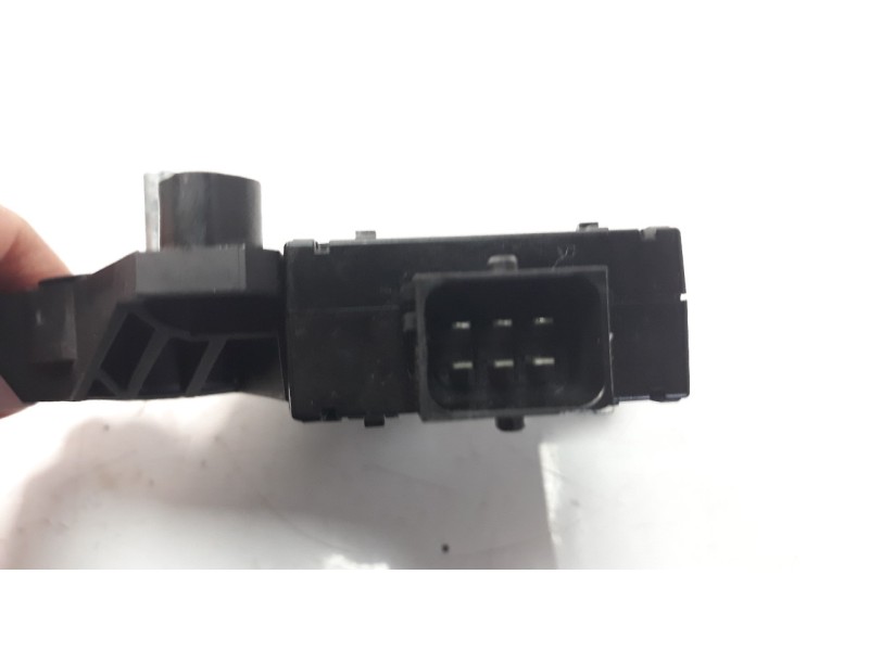 Recambio de motor elevalunas trasero izquierdo para jeep renegade 1.6 m-jet cat referencia OEM IAM C45936104  