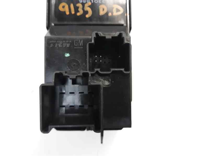 Recambio de mando elevalunas delantero derecho para opel insignia berlina sport referencia OEM IAM 13301886  