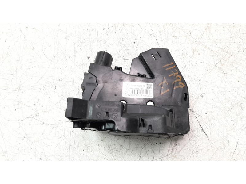 Recambio de cerradura puerta trasera izquierda para renault megane iv grandtour business referencia OEM IAM 825035881R  