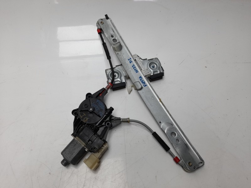 Recambio de elevalunas delantero izquierdo para ford fiesta (ccn) trend referencia OEM IAM 1837995 106104421 118527