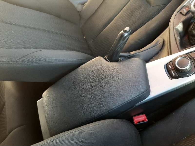 Recambio de apoyabrazos central para bmw serie 3 lim. (f30) 2.0 turbodiesel referencia OEM IAM 51169216925  