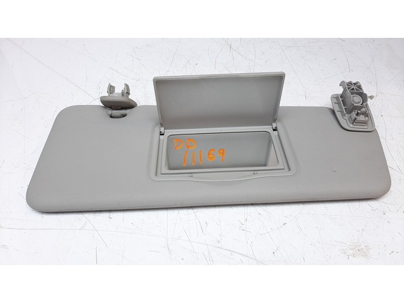 Recambio de parasol derecho para renault captur 0.9 energy referencia OEM IAM 964003555R  