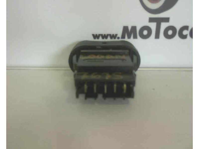 Recambio de interruptor para dacia logan ambiance referencia OEM IAM 870250  