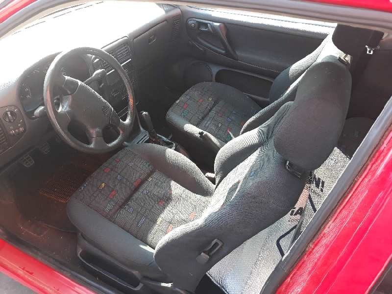 volkswagen polo berlina (6n1) del año 1998