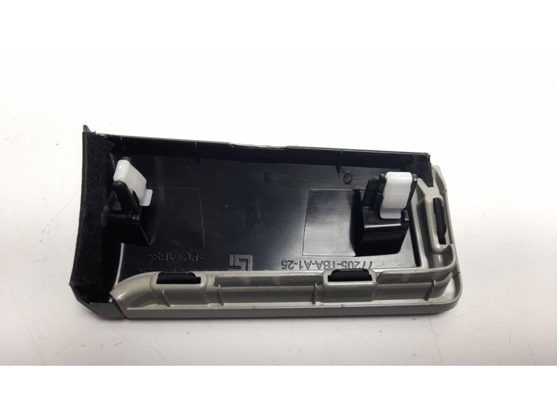 Recambio de moldura para honda civic lim.5 (fk) 1.0 elegance referencia OEM IAM 77205TBAA1  