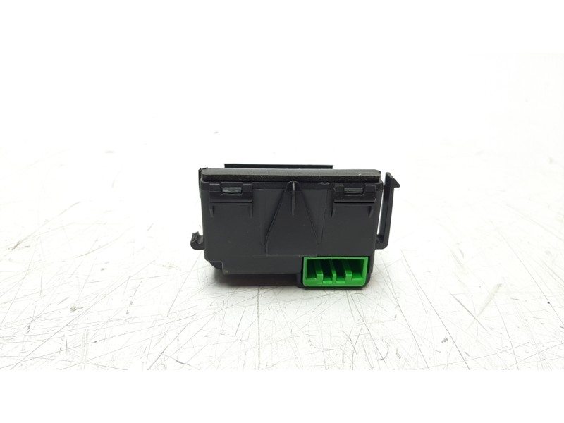 Recambio de modulo electronico para mazda 3 lim. () 2.2 turbodiesel cat referencia OEM IAM GHP967XD0 KE505 