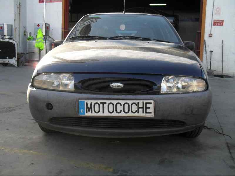 ford fiesta berlina del año 1995