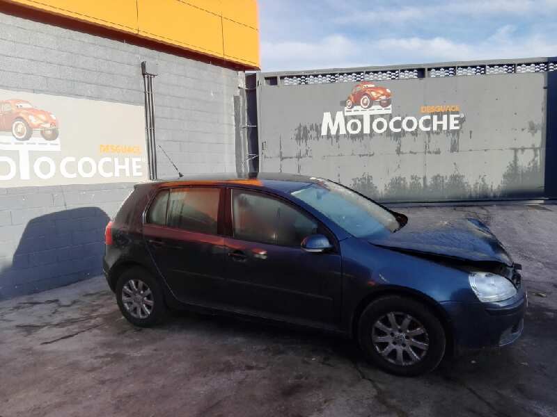 volkswagen golf v berlina (1k1) del año 2006