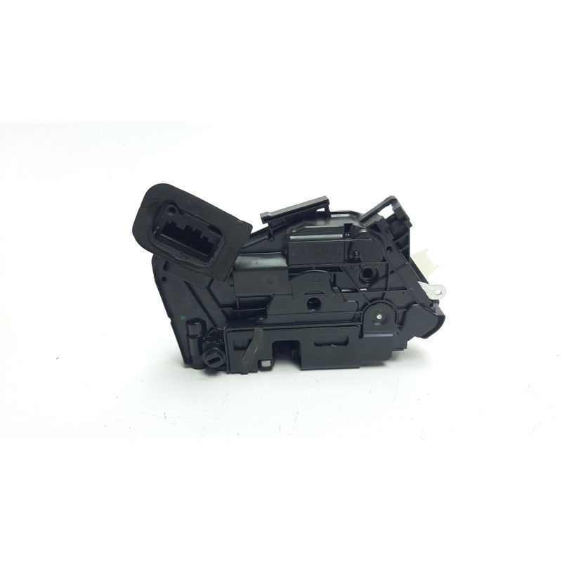 Recambio de cerradura puerta trasera izquierda para skoda octavia lim. (5e3) 1.6 tdi dpf referencia OEM IAM 5E0839015A  