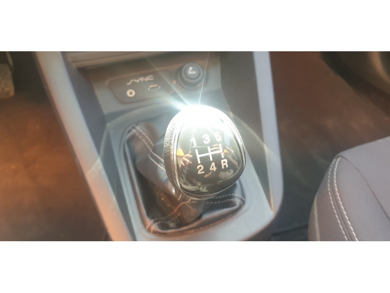 Recambio de pomo palanca cambio para ford ka+ 1.2 ti-vct cat referencia OEM IAM E4B57H409CC3JA6  