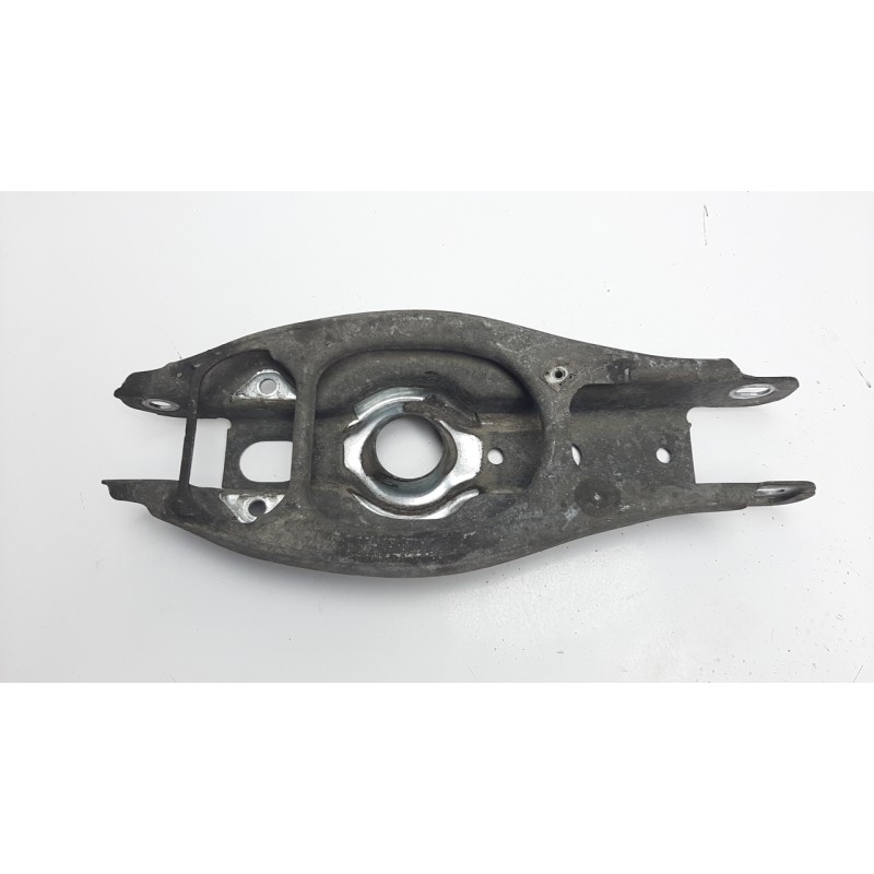 Recambio de brazo suspension inferior trasero izquierdo para bmw serie 3 berlina (e90) 320d referencia OEM IAM 33326772899  