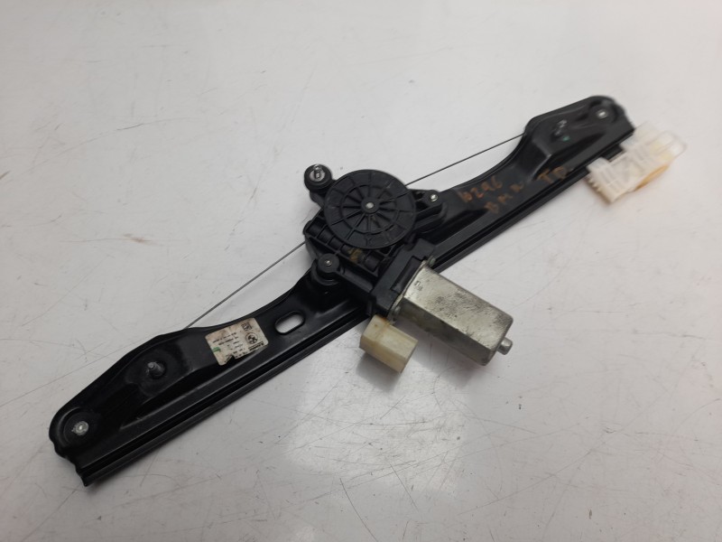 Recambio de elevalunas trasero derecho para bmw serie 3 lim. (f30) 2.0 turbodiesel referencia OEM IAM 51357281888 106063320 