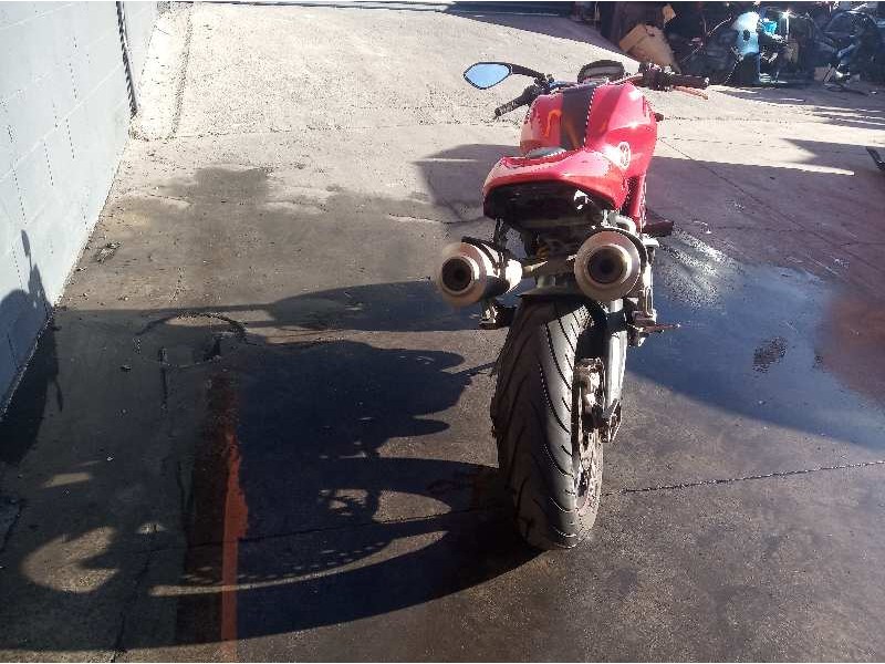 ducati monster 696 del año 2010