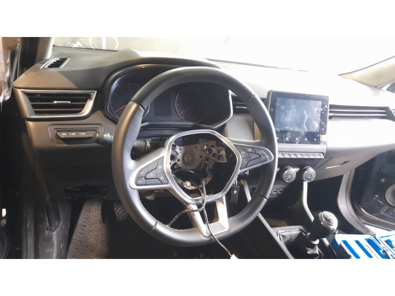 Recambio de volante para renault clio v intens referencia OEM IAM 484004585R  