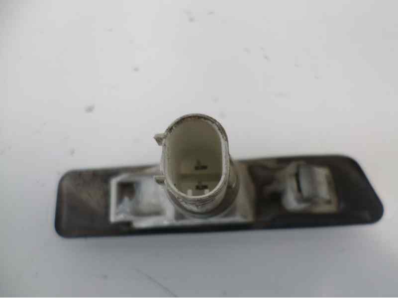 Recambio de piloto lateral derecho para bmw x3 (e83) 2.0d referencia OEM IAM 63133418448  