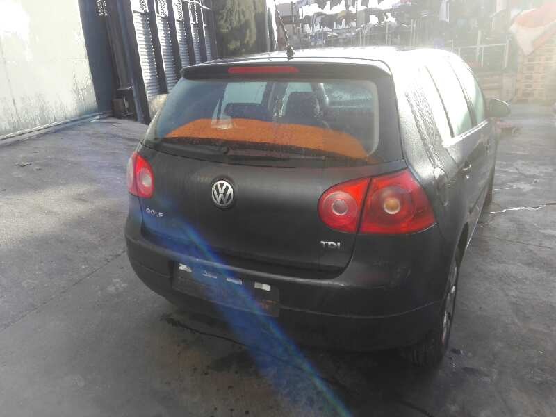 volkswagen golf v berlina (1k1) del año 2006