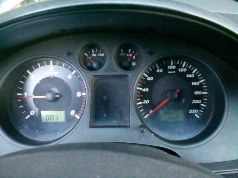seat ibiza (6l1) del año 2003