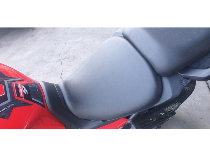 Recambio de asiento para yamaha tracer 900 referencia OEM IAM B5U2471000  
