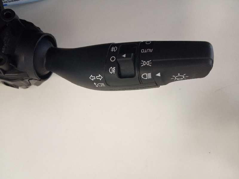 Recambio de mando multifuncion para kia stonic (ybcuv) spirit referencia OEM IAM 93403H8960  