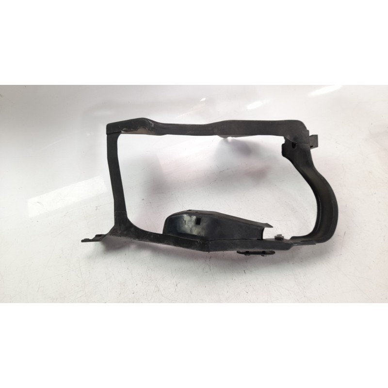 Recambio de soporte faro izquierdo para mercedes-benz clase cl (w215) coupe 5.0 v8 24v cat referencia OEM IAM A2156200572  