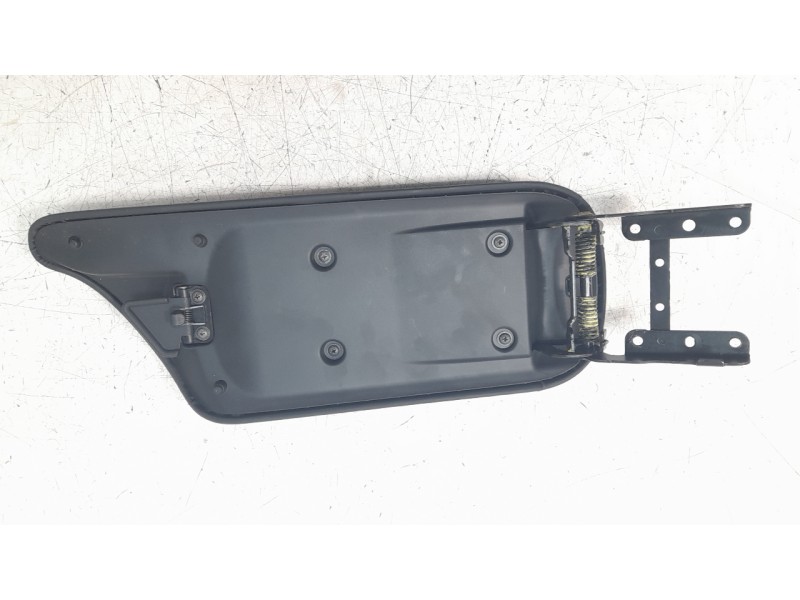 Recambio de apoyabrazos central para toyota c-hr hybrid gr sport referencia OEM IAM 58905F4010C1  