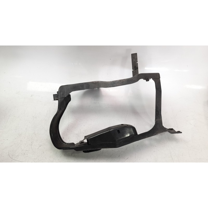 Recambio de soporte faro derecho para mercedes-benz clase cl (w215) coupe 5.0 v8 24v cat referencia OEM IAM A2156200672  