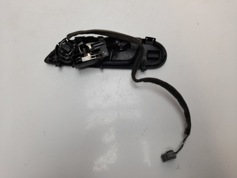 Recambio de maneta interior delantera derecha para ford fiesta (ccn) trend referencia OEM IAM 2146021  