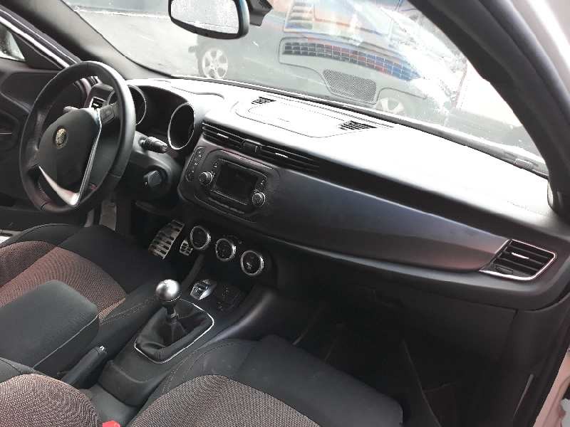 alfa romeo giulietta (191) del año 2013