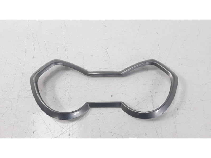 Recambio de moldura para yamaha x-max 125 referencia OEM IAM BL1F834602  