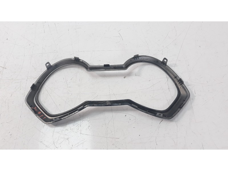 Recambio de moldura para yamaha x-max 125 referencia OEM IAM BL1F834602  