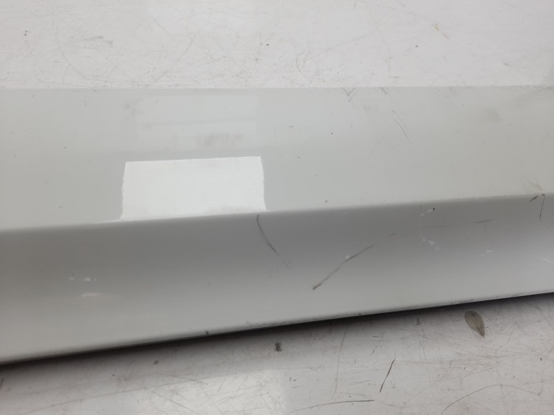 Recambio de estribos laterales para bmw serie 3 berlina (e90) 320d referencia OEM IAM 51777202651  