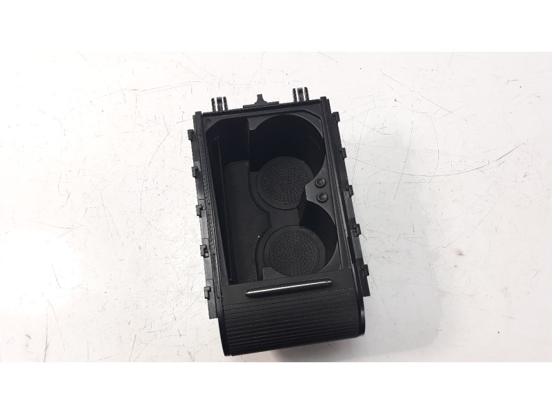 Recambio de moldura para volkswagen golf vii sportsvan 2.0 tdi referencia OEM IAM 510862531  