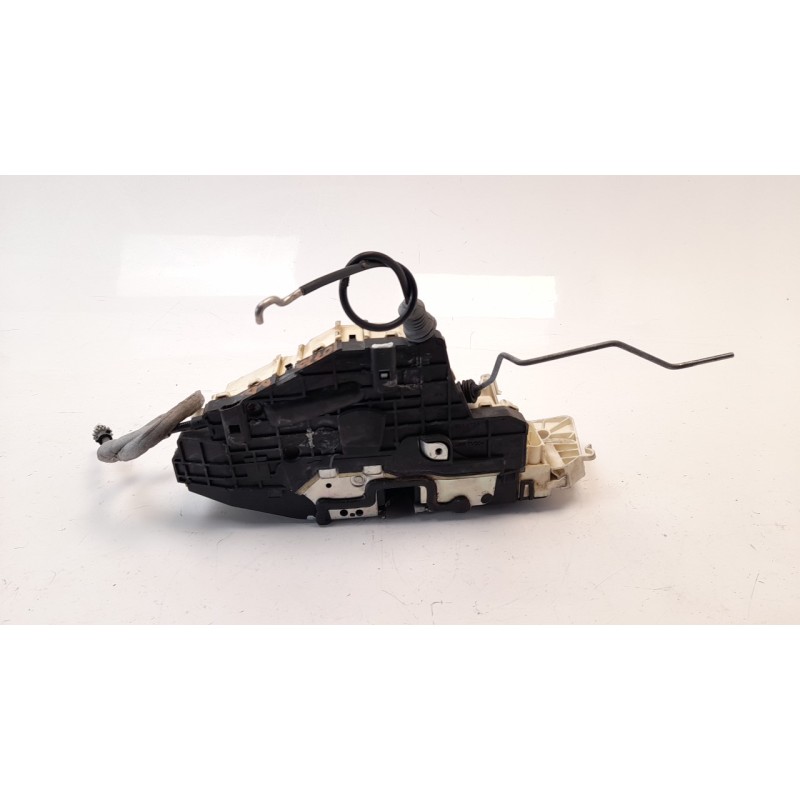 Recambio de cerradura puerta delantera derecha para mercedes-benz clase s (w221) berlina 4.0 cdi referencia OEM IAM A2217200835 