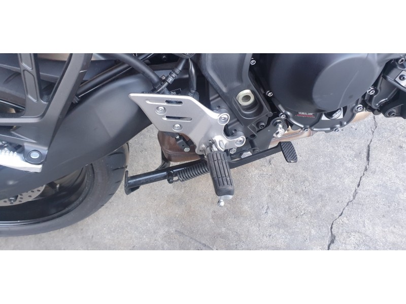 Recambio de estribo para yamaha tracer 900 referencia OEM IAM B5U2746100 B7N2744300 