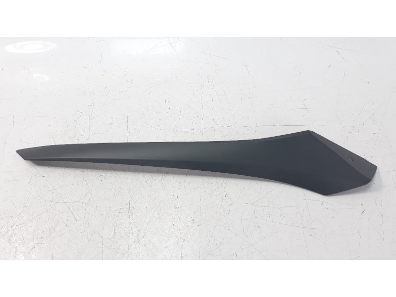 Recambio de moldura para yamaha x-max 125 referencia OEM IAM BL1F171M00  