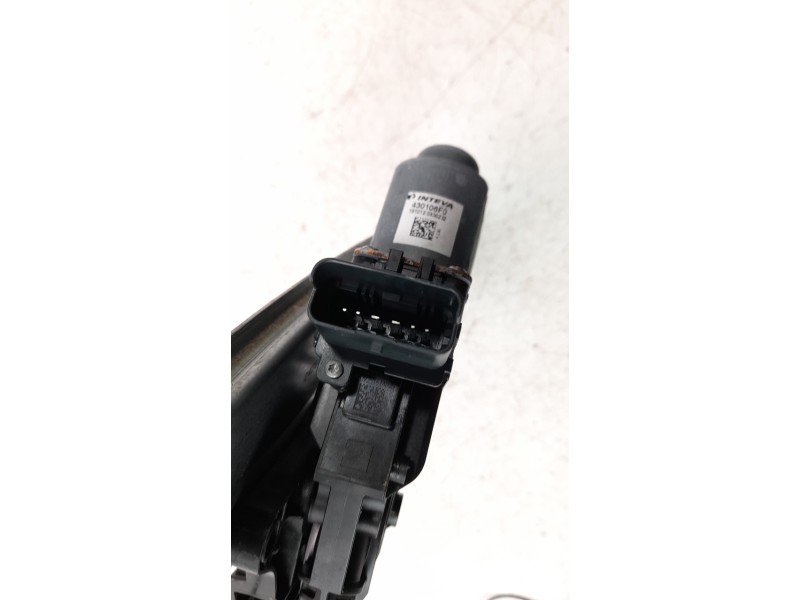 Recambio de elevalunas trasero izquierdo para renault megane iv grandtour business referencia OEM IAM 827218403R  