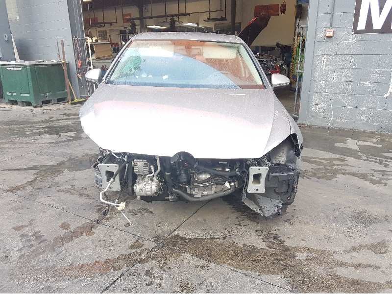 volkswagen golf vii lim. del año 2014