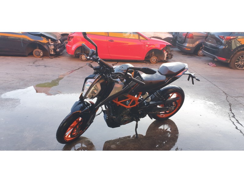 ktm 390 duke del año 2022