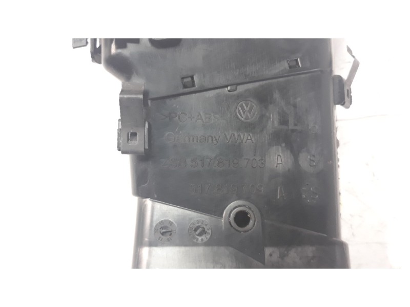 Recambio de rejilla aireadora para volkswagen golf vii sportsvan 2.0 tdi referencia OEM IAM 517819703  