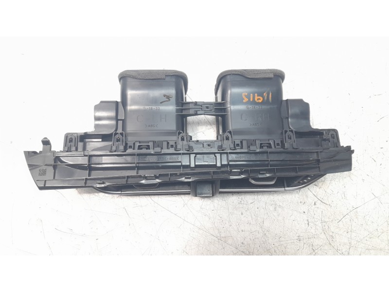Recambio de rejilla aireadora para toyota c-hr hybrid gr sport referencia OEM IAM 55670F4010  