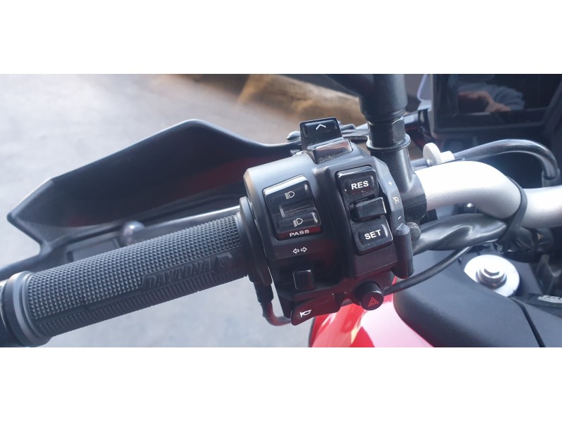 Recambio de piña luces izquierda para yamaha tracer 900 referencia OEM IAM B5U839540100  