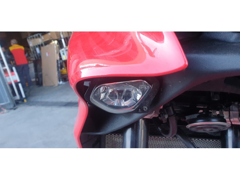 Recambio de faro delantero para yamaha tracer 900 referencia OEM IAM B5U8430000  